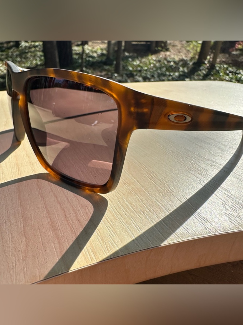 BRAND NEW with case POLARIZED Oakley sunglasses